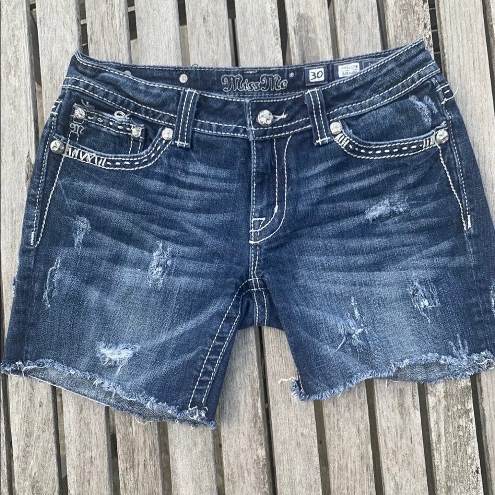Miss Me Distressed Shorts Size 30